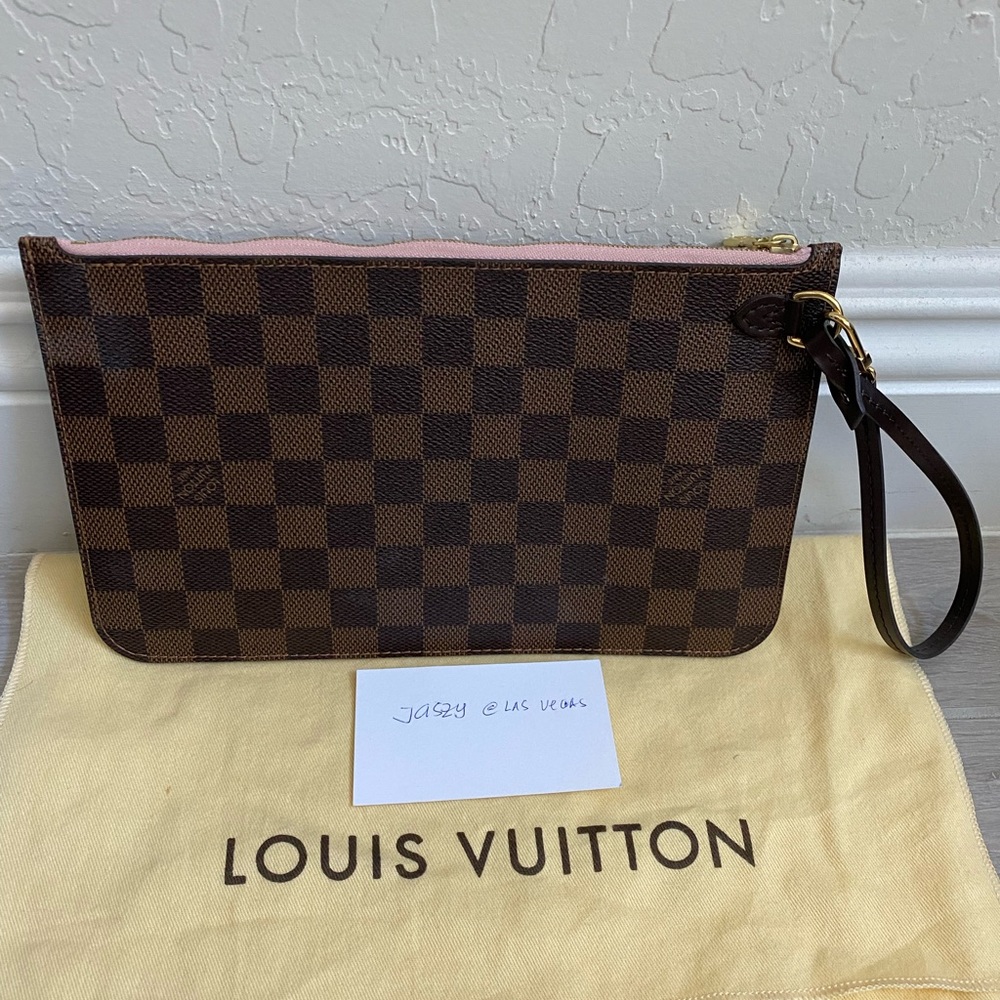 - SOLD- 
Louis Vuitton Pouch for Neverful Ebene